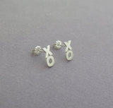 silver xo earrings